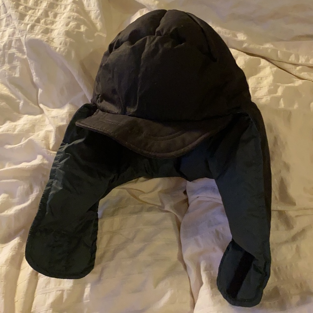 Reversible winter hat - Picture 3 of 4